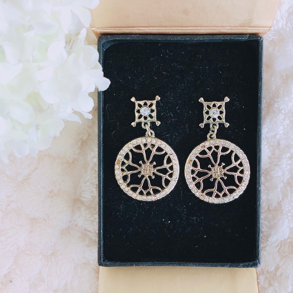 Avon Signature Double Drop Gold Earrings - Picture 1 of 6